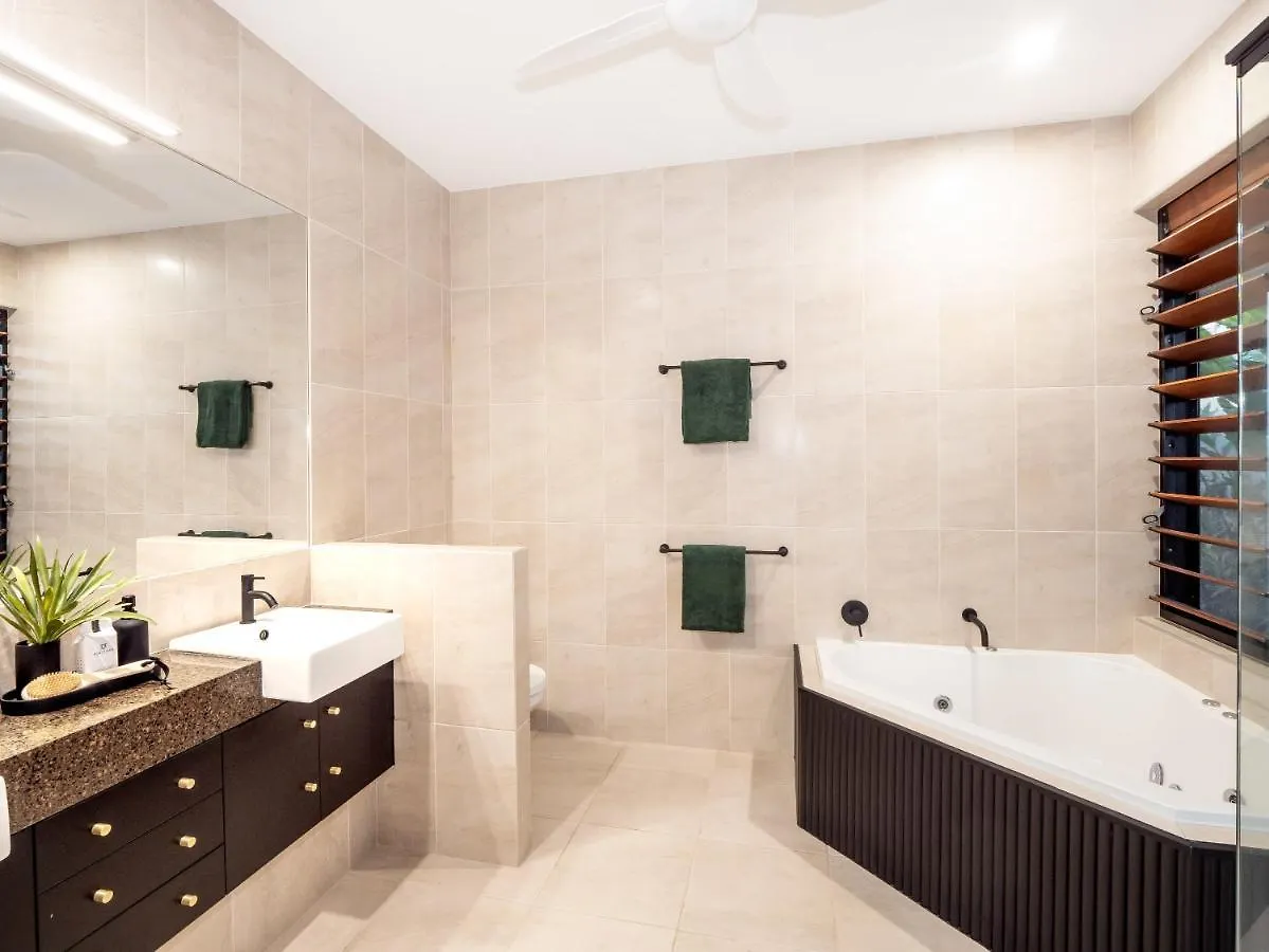 Holiday home Pura Vida - Tropical Luxury Living Villa Palm Cove Australia