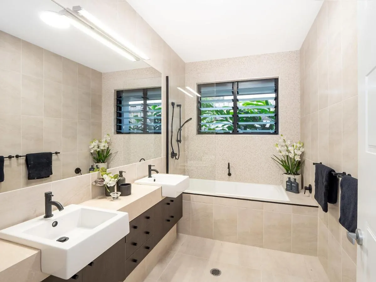 Pura Vida - Tropical Luxury Living Villa Palm Cove