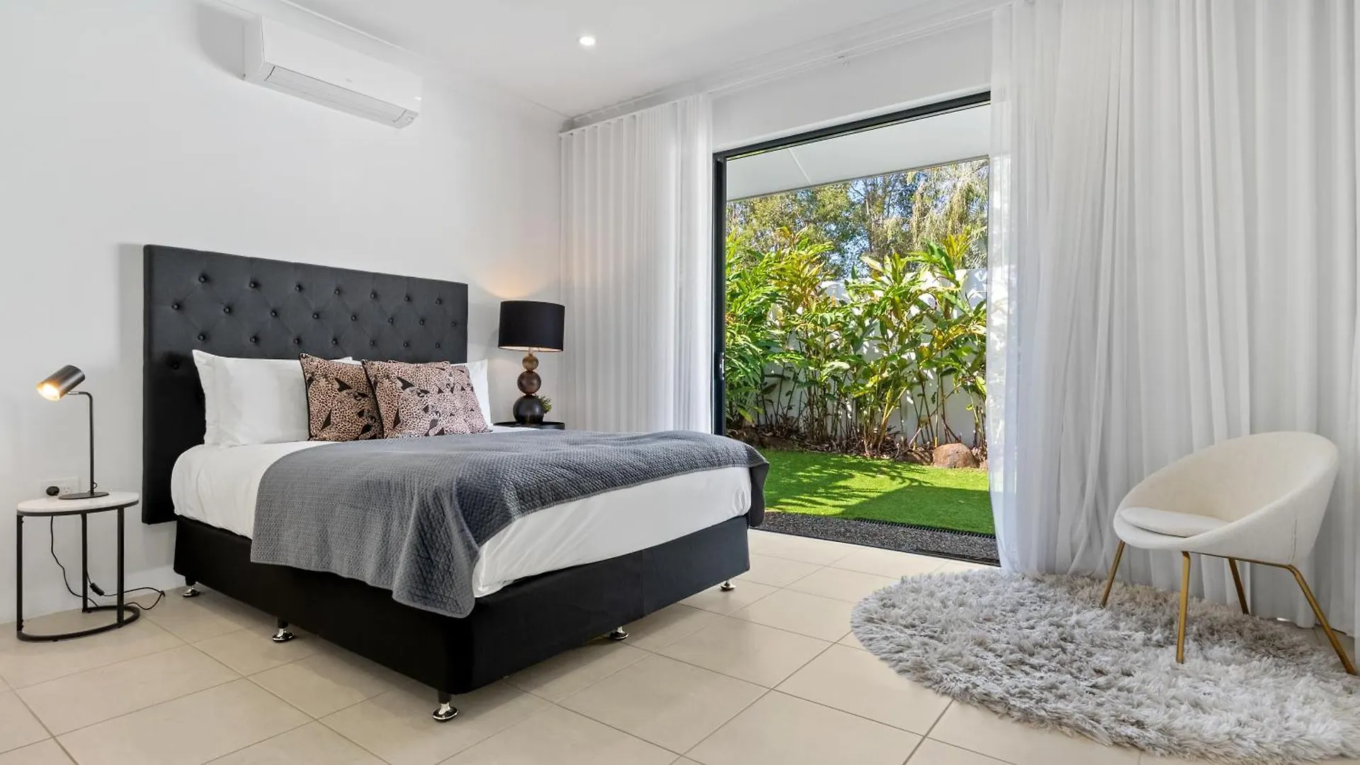 Pura Villa - Tropical Luxury Living Palm Cove Australië