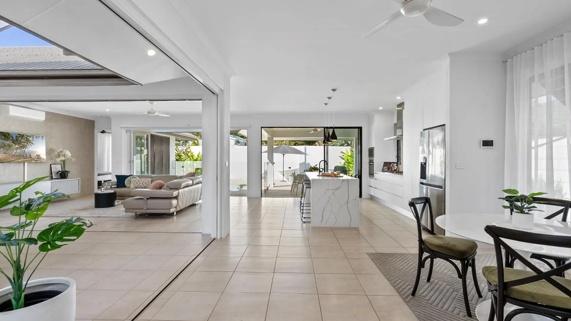 Pura Villa - Tropical Luxury Living Palm Cove Vakantiehuis